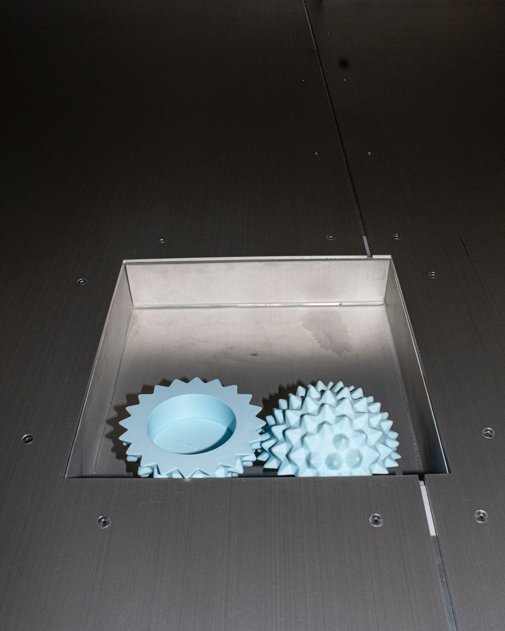 spiky box