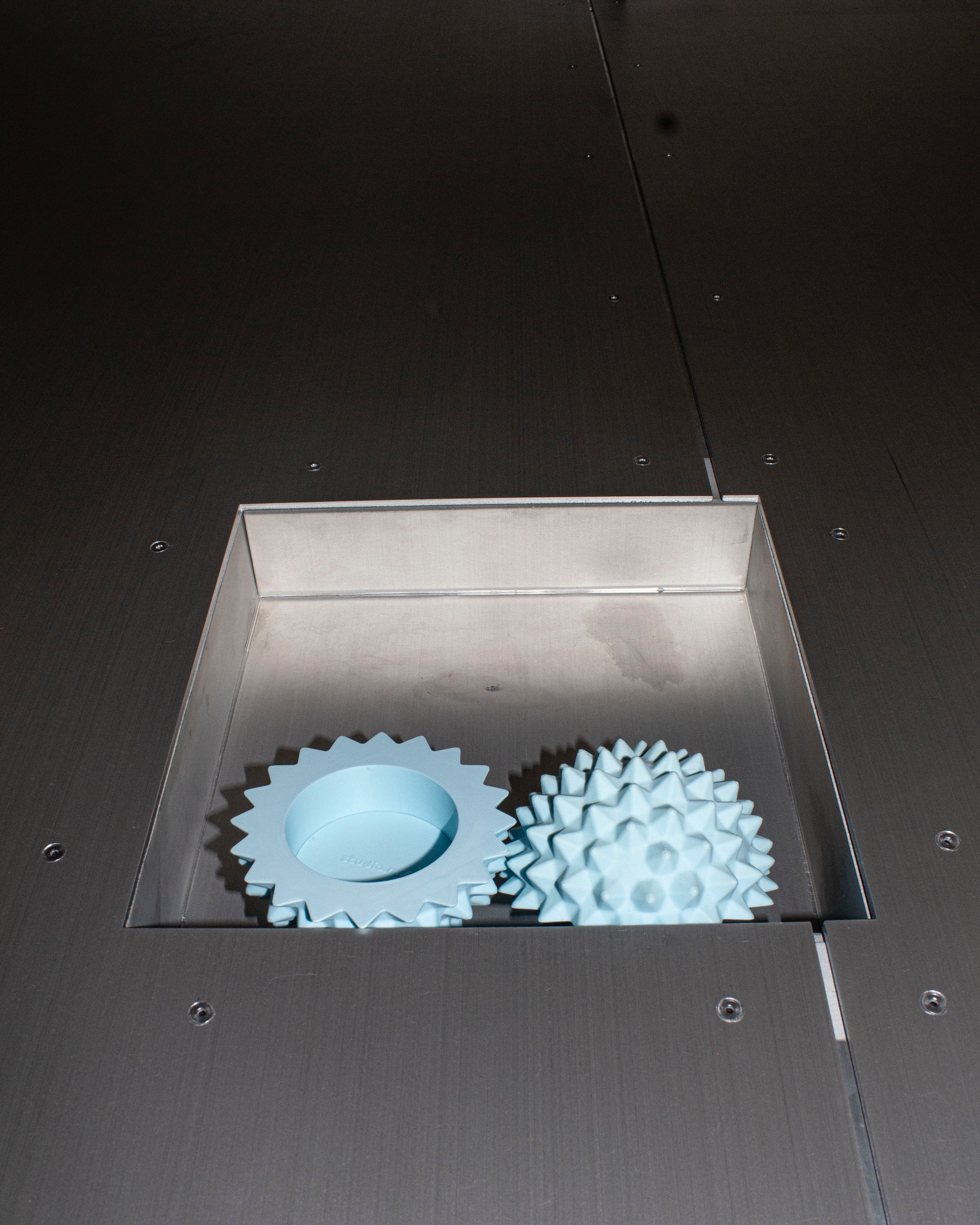 spiky box