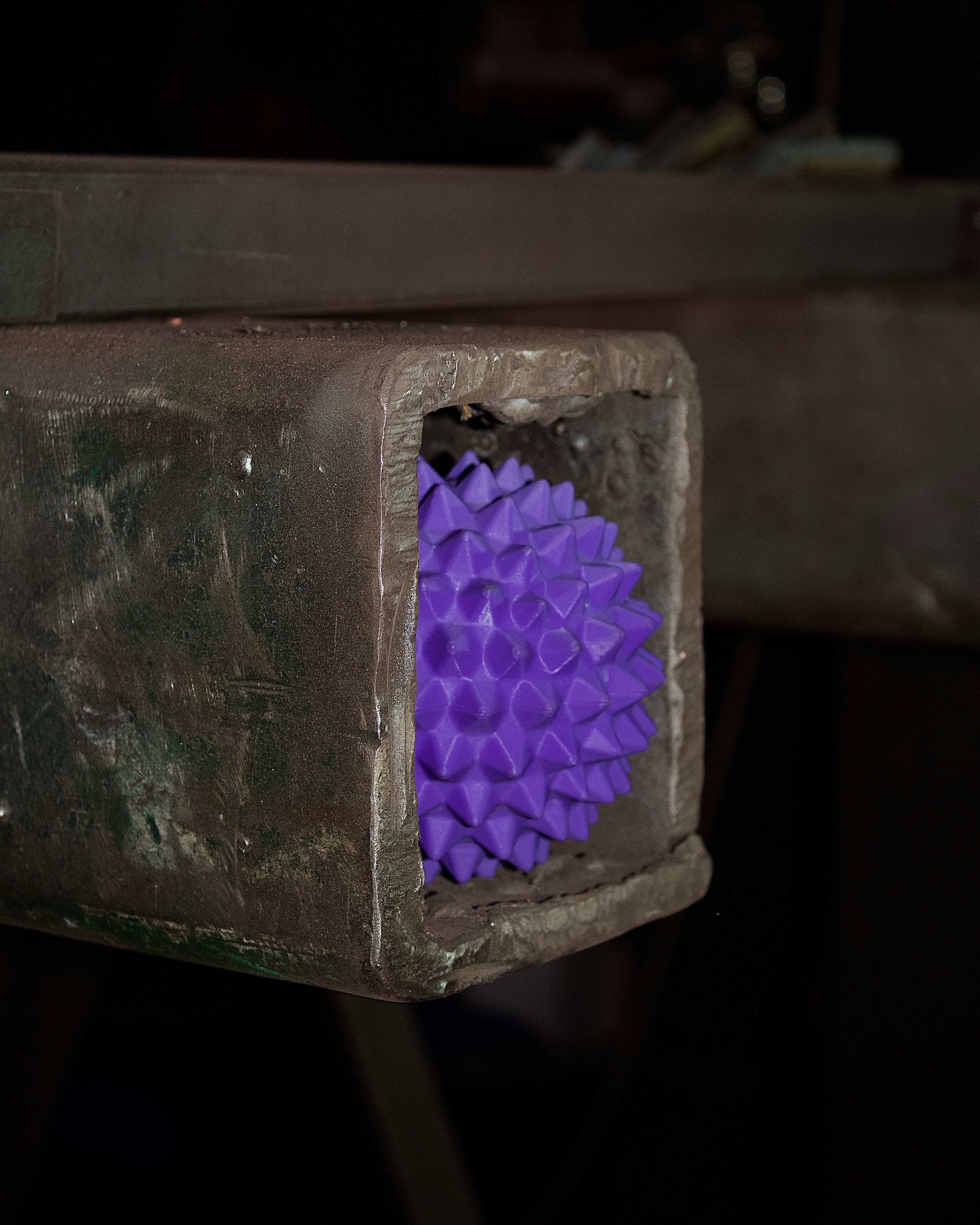 spiky box