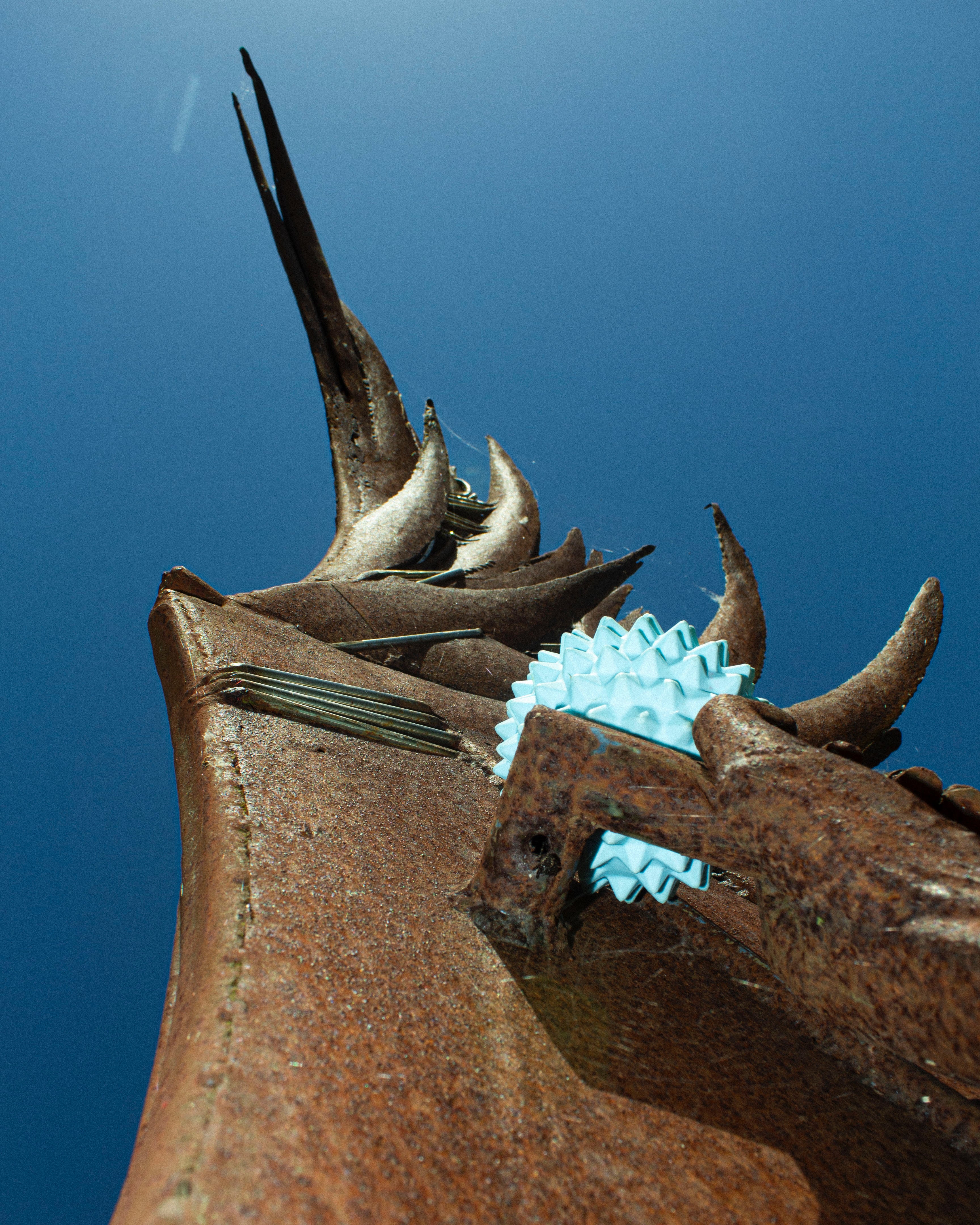 spiky box